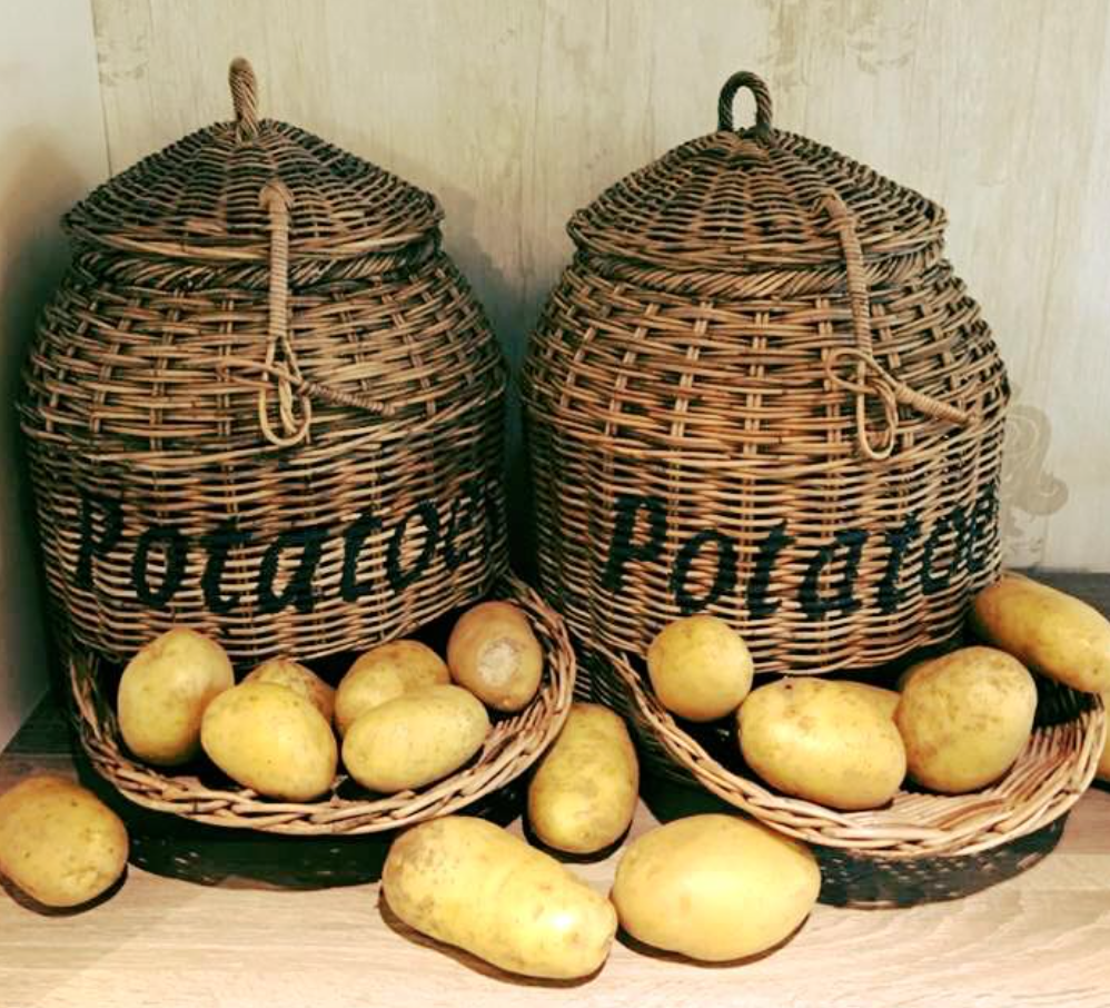 Beschaven Peuter straf Rieten Aardappelmand erg handig altijd de aardappels op de zelfde plek.